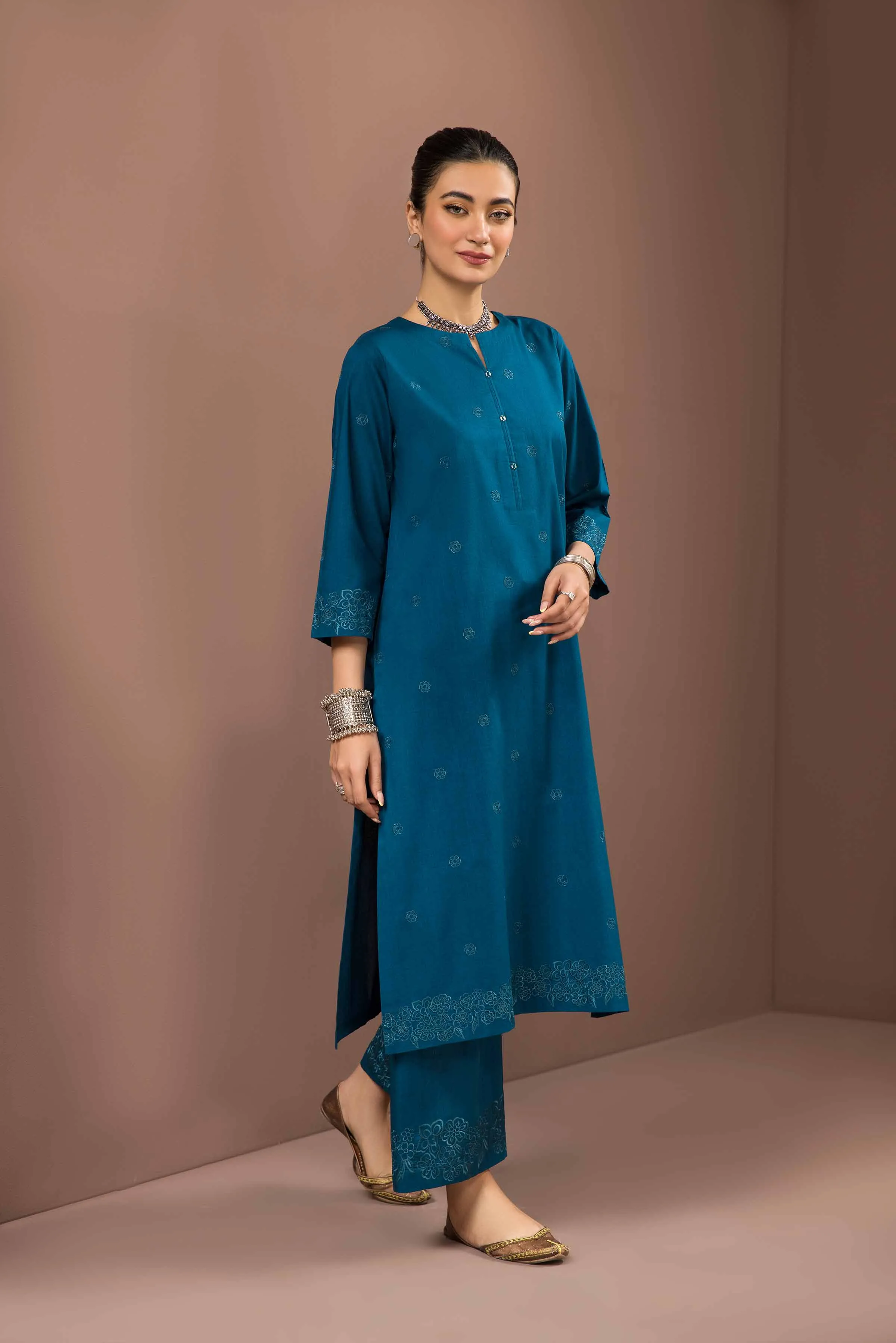 2 Piece - Embroidered Suit - PE23-175