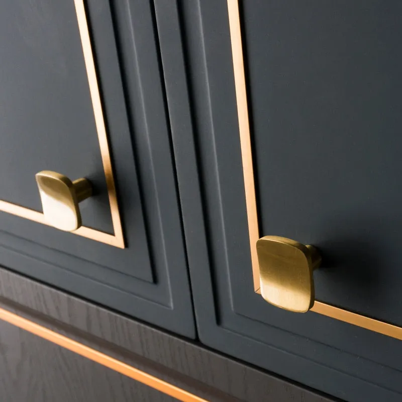 Gold Tap Wall Hook & Knobs