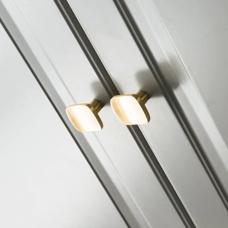 Gold Tap Wall Hook & Knobs