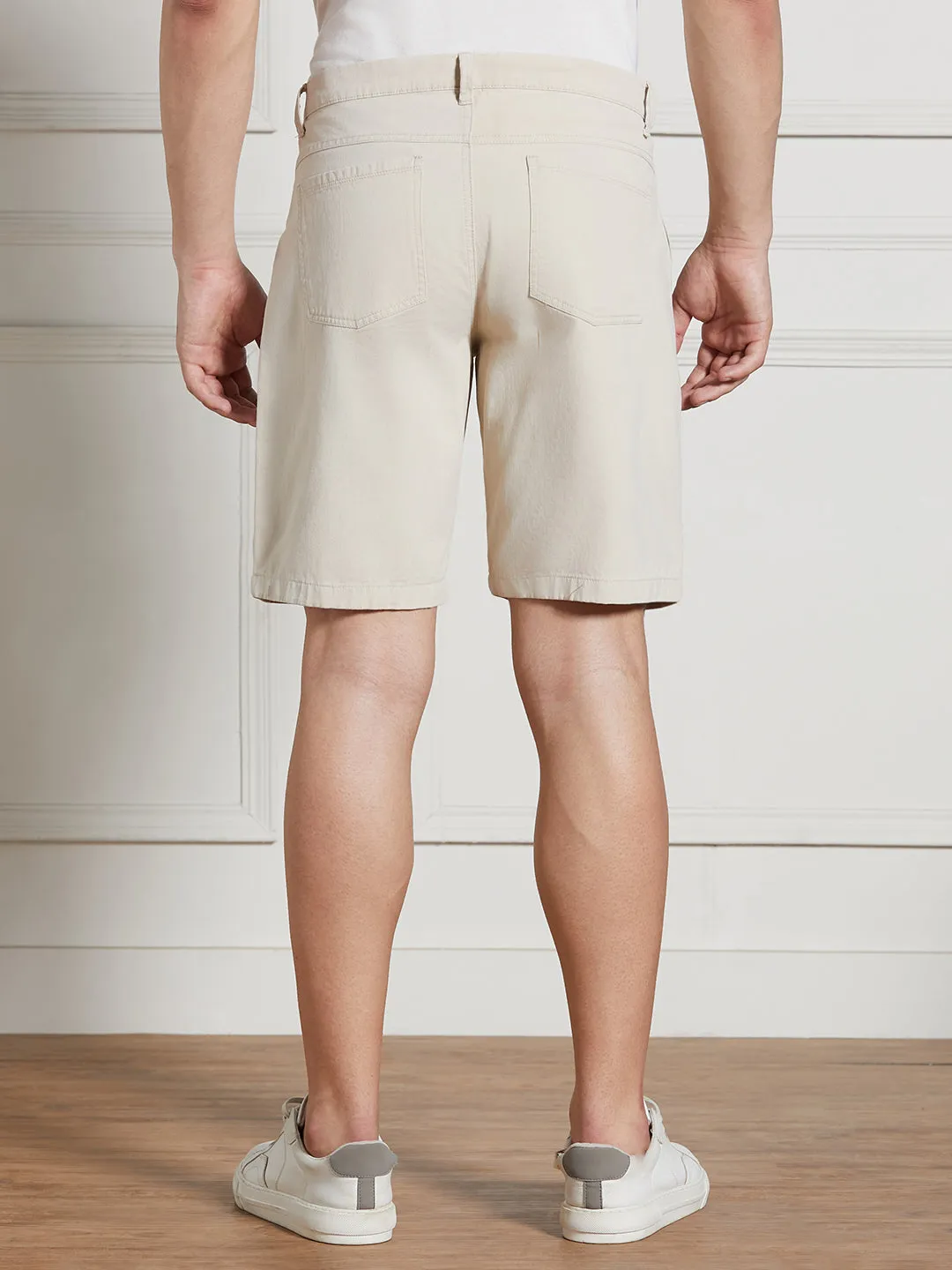 Men's Cream Solid Relaxed Fit Shorts