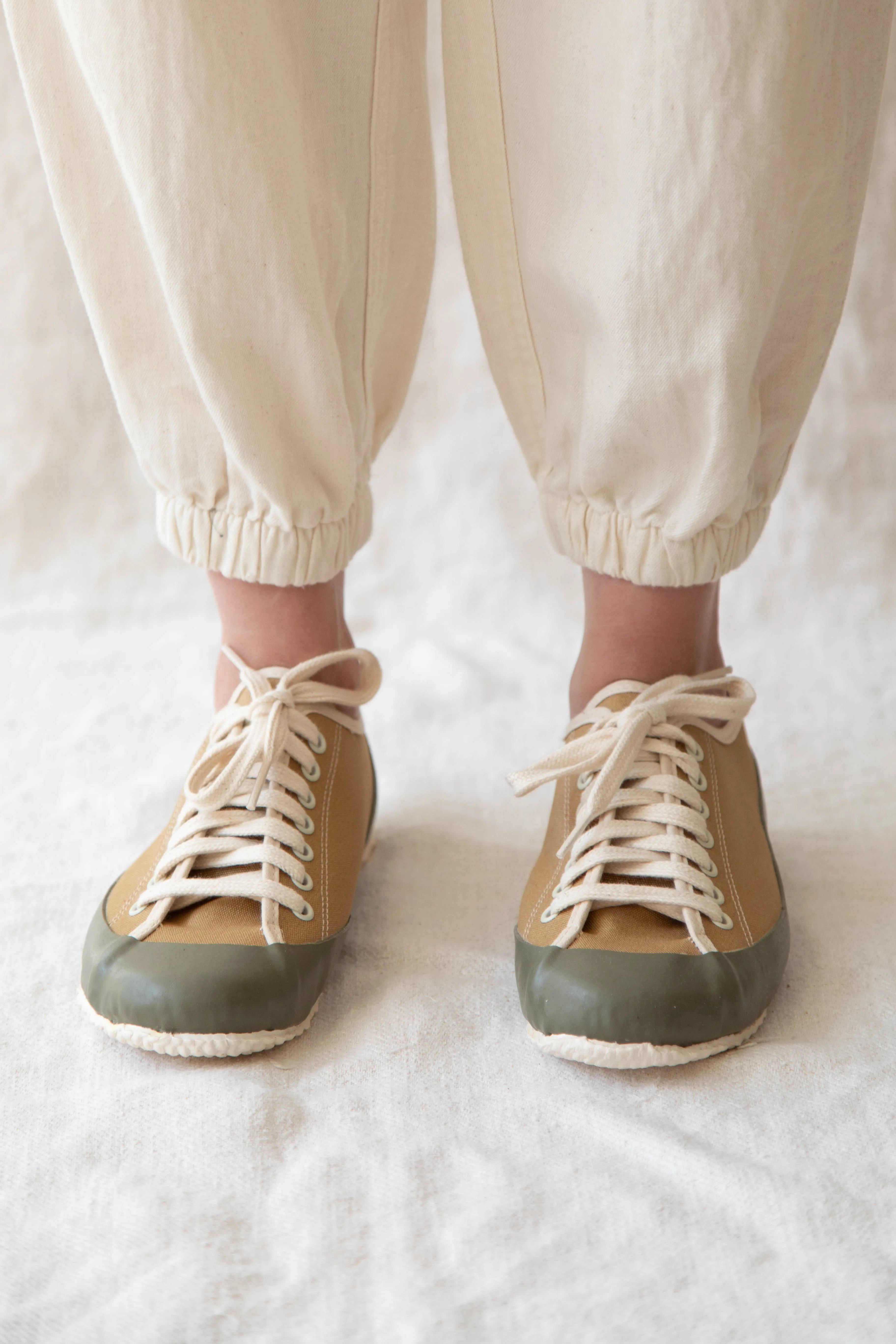 North Sea Marine Deck Shoe in Khaki & Olive