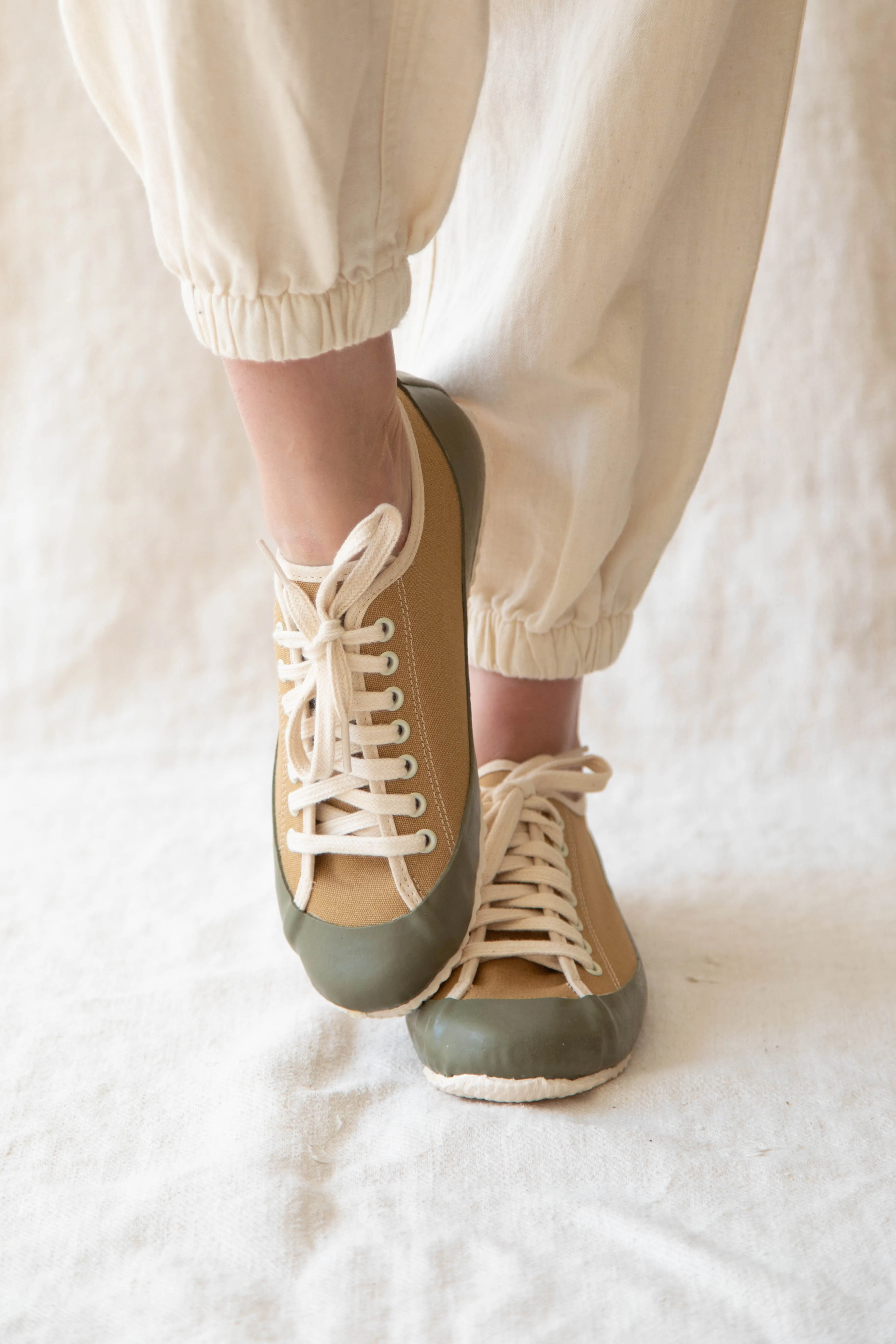 North Sea Marine Deck Shoe in Khaki & Olive